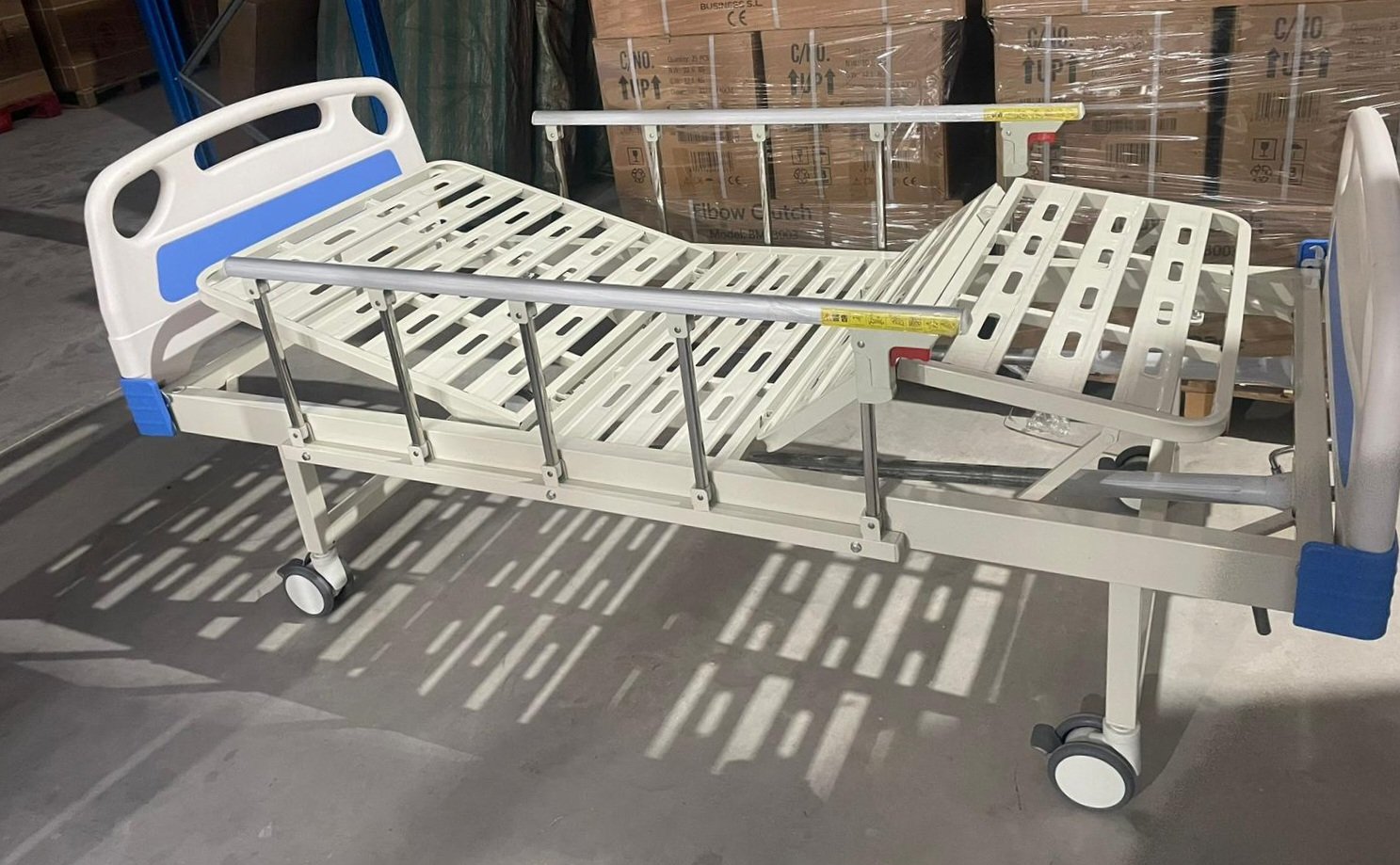Sanitary Hospital Beds Stock